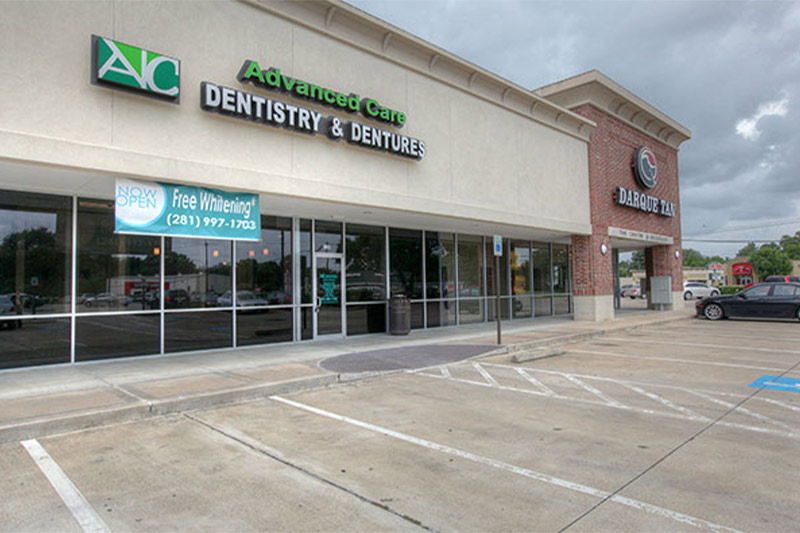 Dentist in Pearland